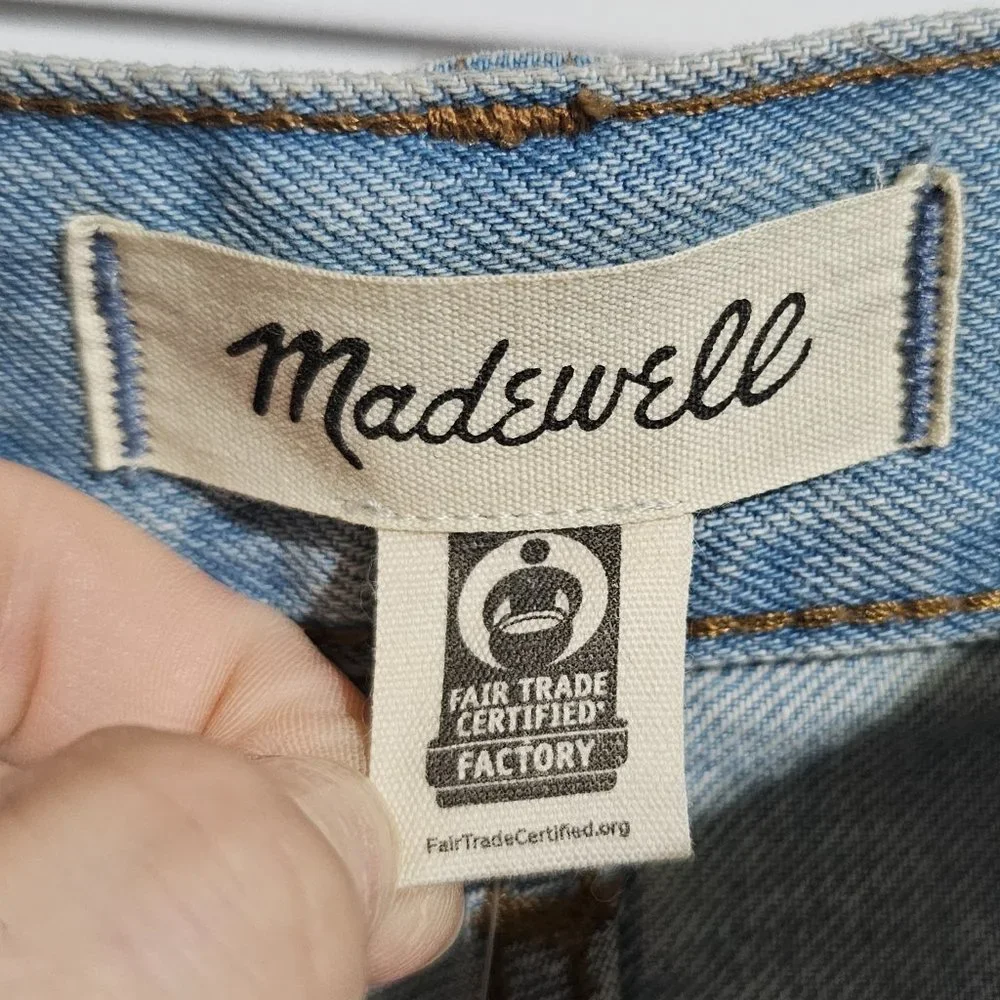 🏷️NWT Madewell Baggy Jean Shorts In Bessemund Wash - Size 23